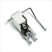 Even feed open-toe foot with quilting guide bar (200-338-028)